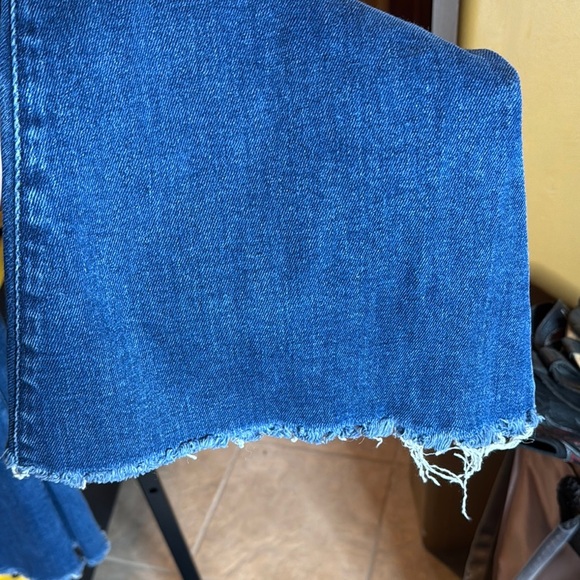 Forever 21 Blue Raw Hem Flare Wide Leg Jeans Size 27 - Picture 3 of 4